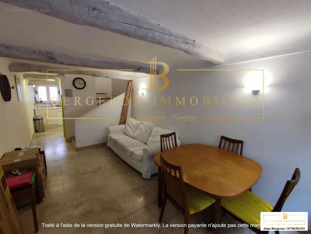 Maison à SAINT-CEZAIRE-SUR-SIAGNE