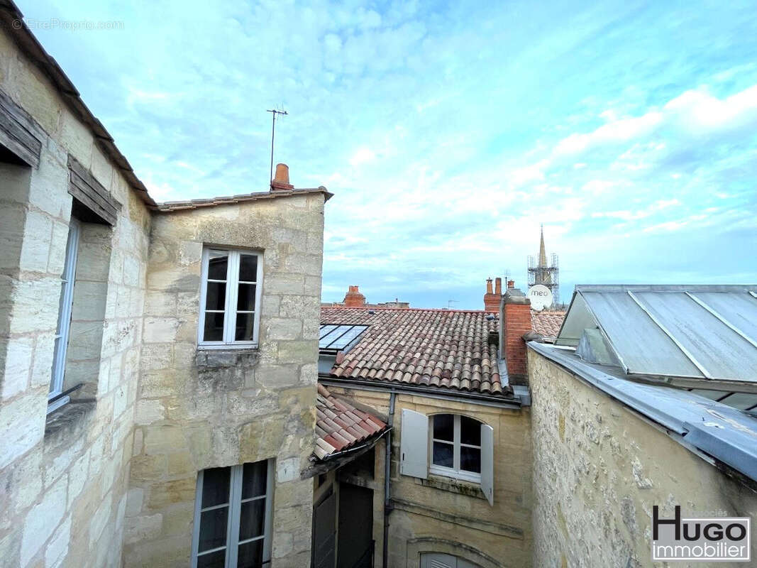Déjà vendu par l'agence !!! bordeaux- proche du lycee montaigne et de la victoire- appartement t2 duplex libre ! - photo 12
