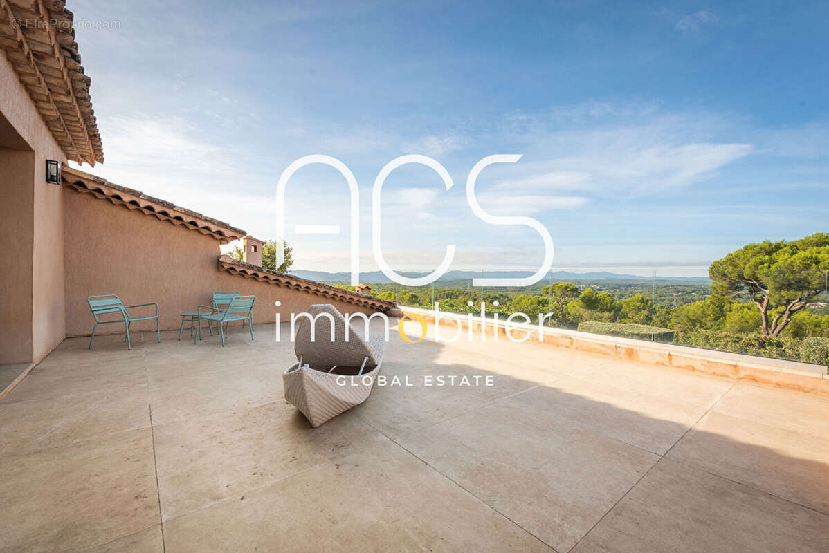 Achat Vente Villa Draguignan 7 pièces 263.20 m2 Extérieur Jardin Piscine Garage Dépendance - photo 12