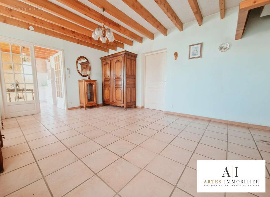 Maison 66 m² à Les Tourrettes  - photo 9