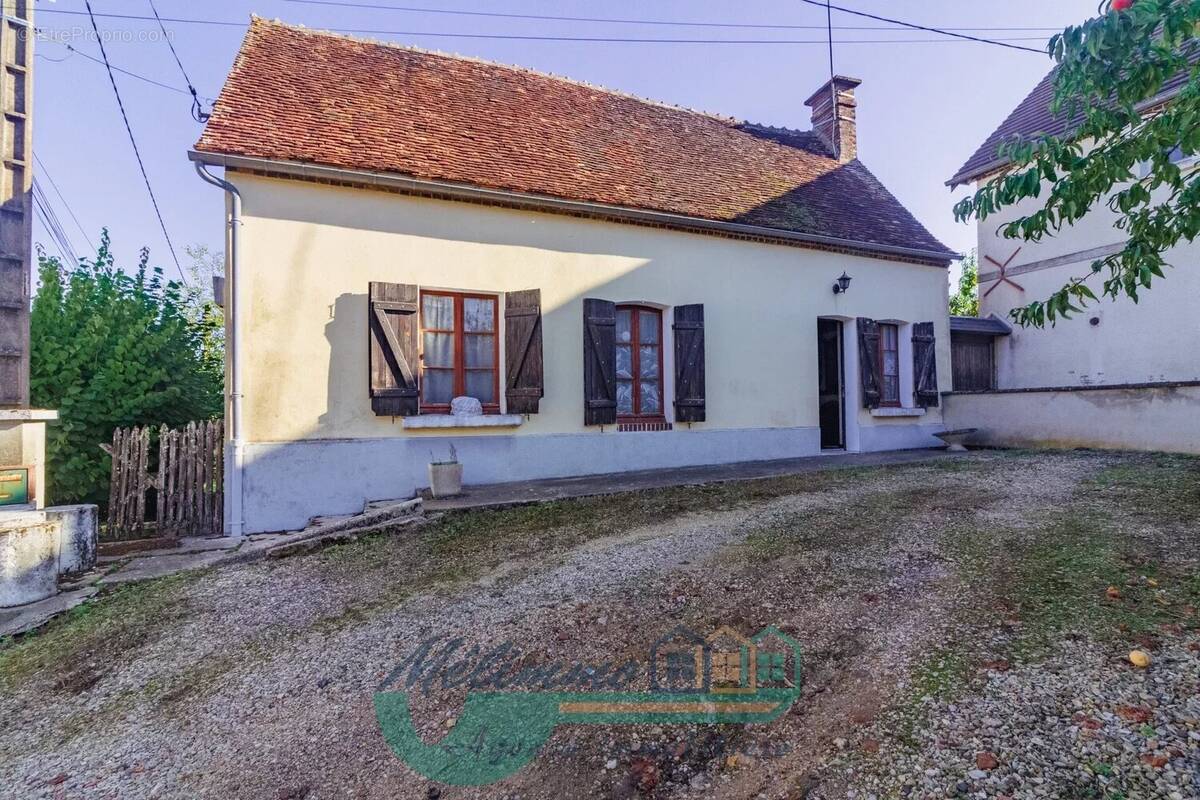 Maison à TOUCY