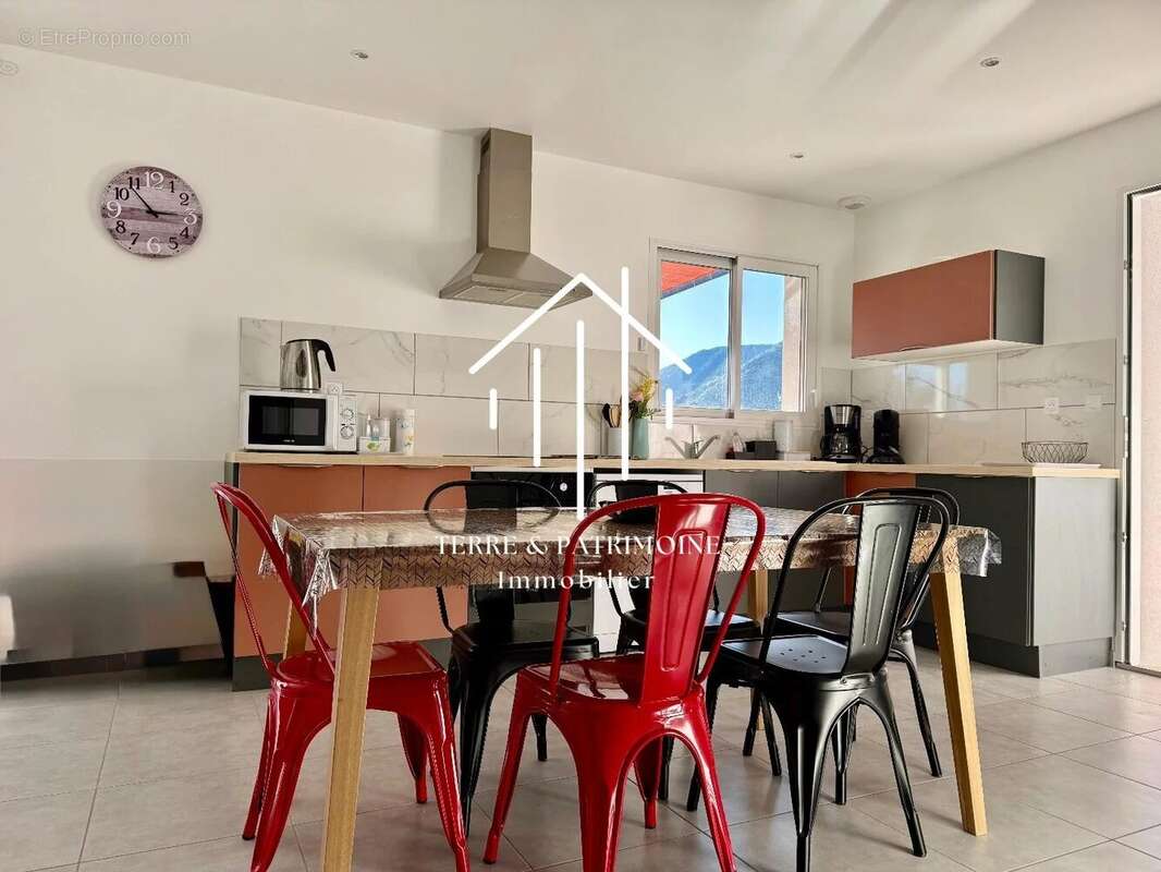 Maison à VALLON-PONT-D'ARC