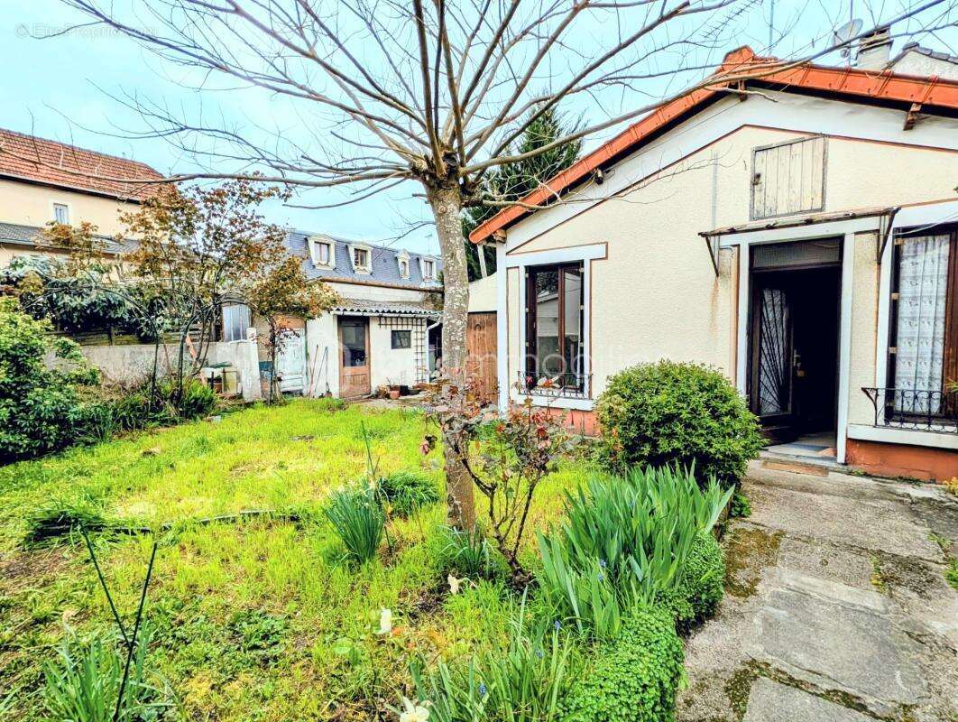 Photo Maison à Drancy au prix de 198 000€