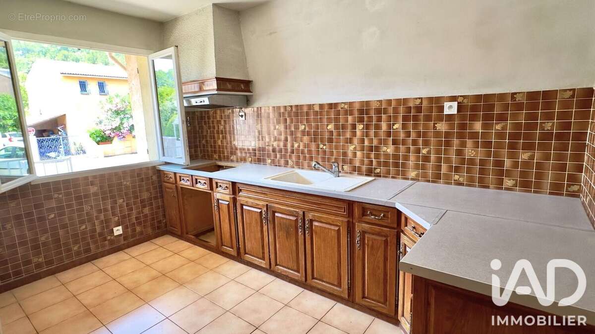Photo 9 - Maison à SOLLIES-TOUCAS