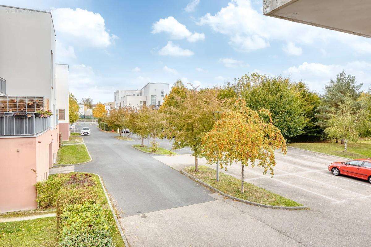 Appartement à VAL-DE-REUIL