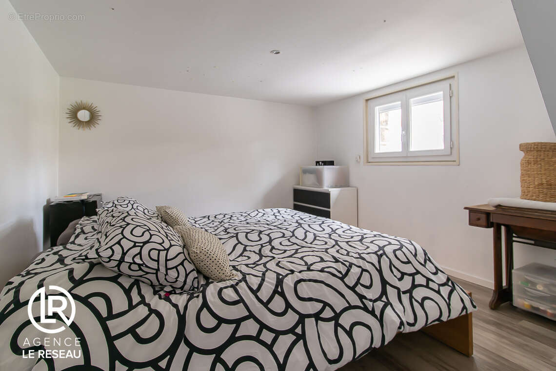 Maison à L'HAY-LES-ROSES