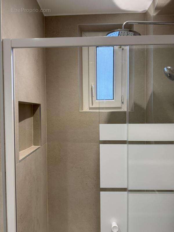Appartement à PARIS-20E