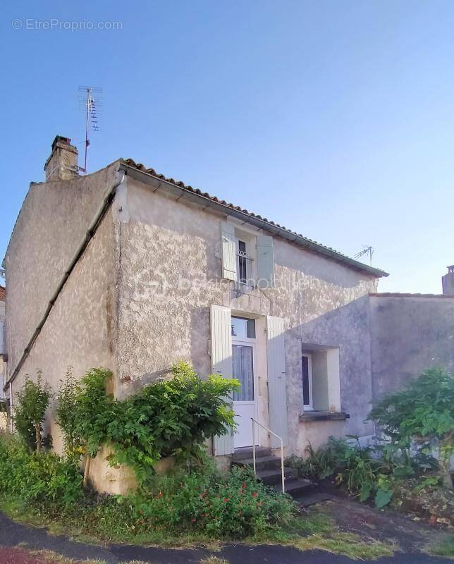 Maison à MEURSAC