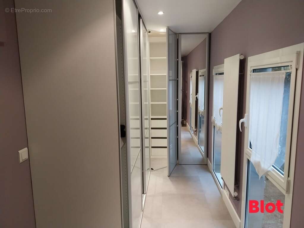 Maison 174 m² à La Chapelle-Des-Fougeretz  - photo 10