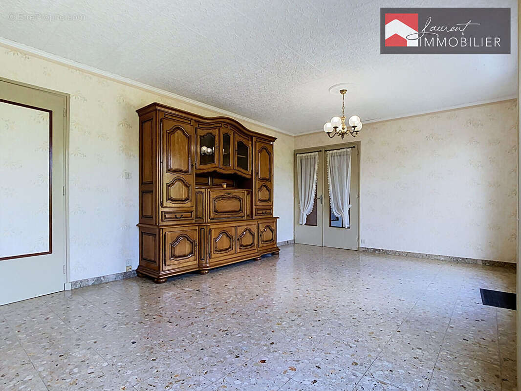 A VENDRE: Maison familiale avec hangar à BRIENNE - photo 9