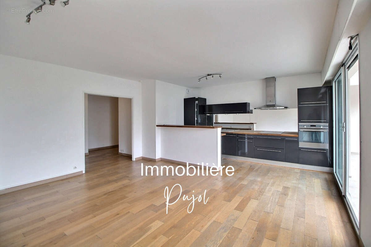 Appartement à MARSEILLE-6E