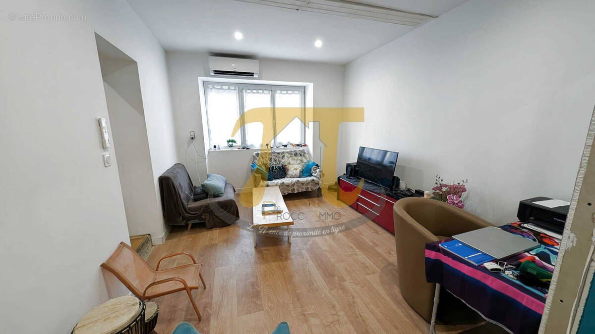 AURIAC-SUR-VENDINELLE   Grande maison familiale rénovée avec 5 chambres - photo 3