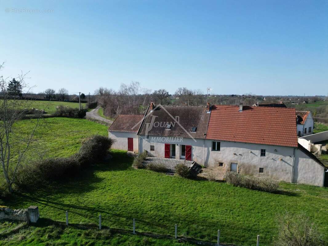 Maison à BOURBON-L'ARCHAMBAULT