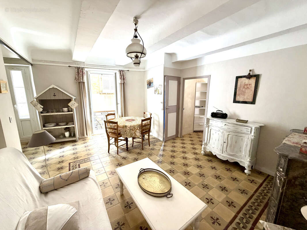 Appartement à AUPS