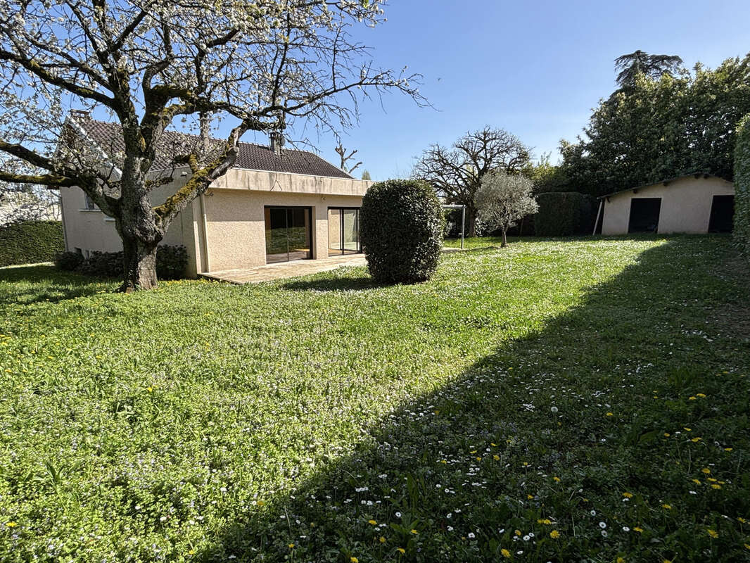 Maison à SAINT-CYR-AU-MONT-D&#039;OR
