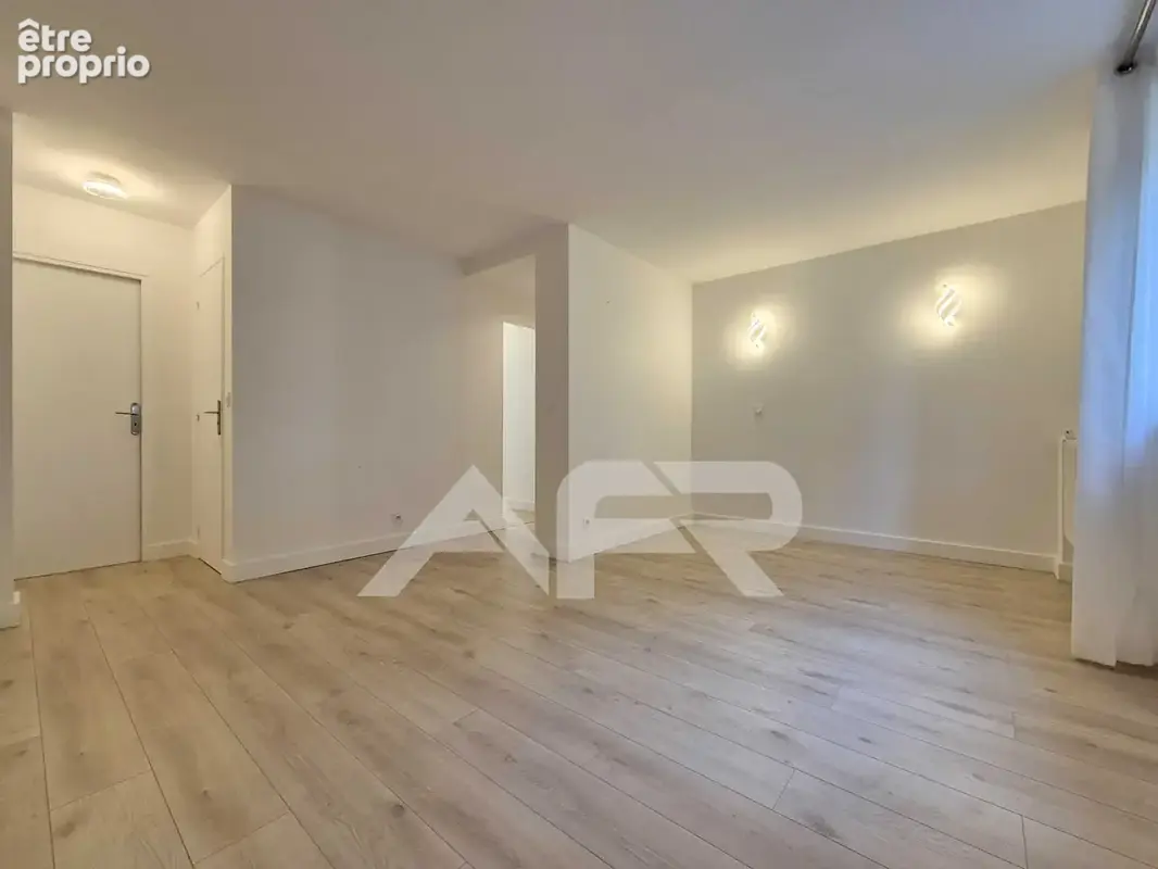 Photo Appartement à Chatou au prix de 230 000€