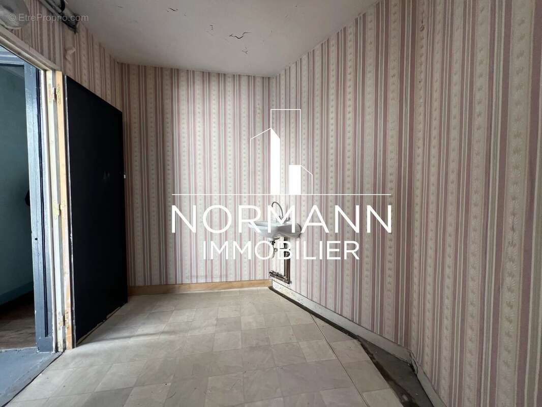 Appartement à PARIS-8E