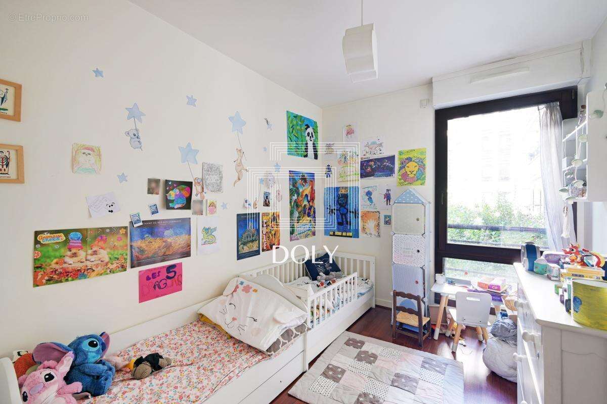 Appartement à PARIS-19E