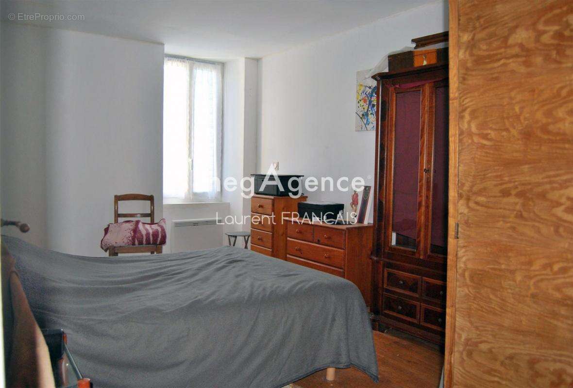 Maison à SAINT-BRIS-DES-BOIS