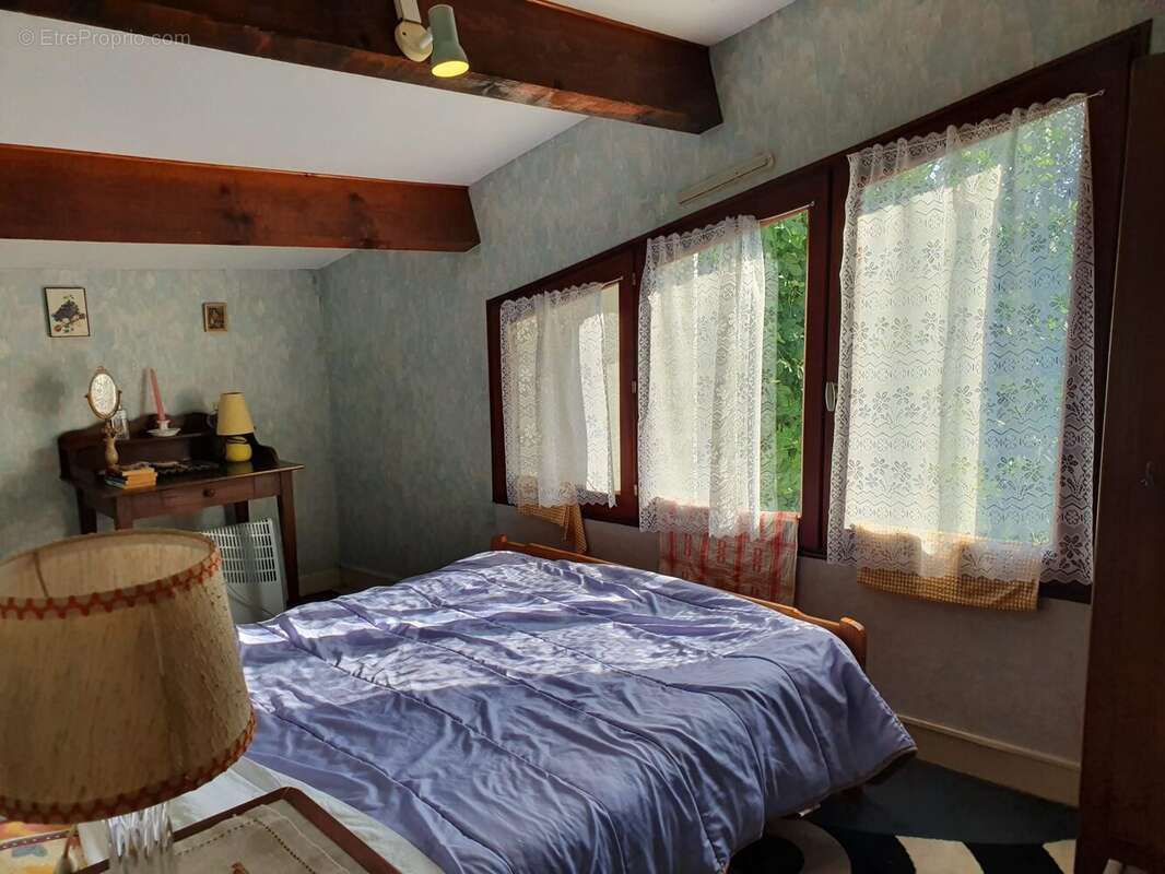 Maison 74 m² à Chenac-Saint-Seurin-D'uzet  - photo 7