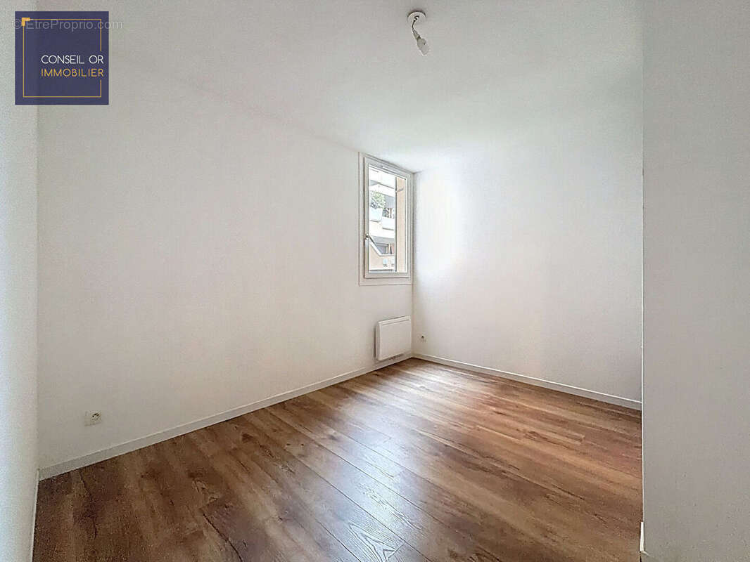 Appartement à SAINT-GENIS-LAVAL