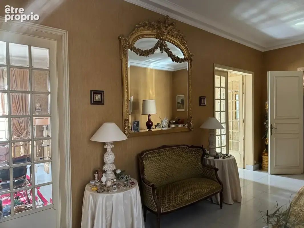 Proche centre Bram, Villa de caractère de 355m2 sur un jardin paysagé et clôturé de 3600 m2. - photo 12