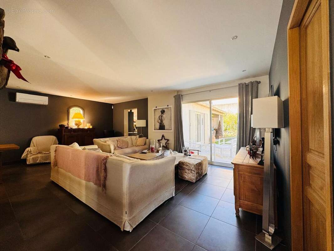 Maison à SAUVETERRE