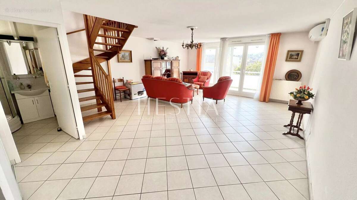 Appartement à LE BOURGET-DU-LAC