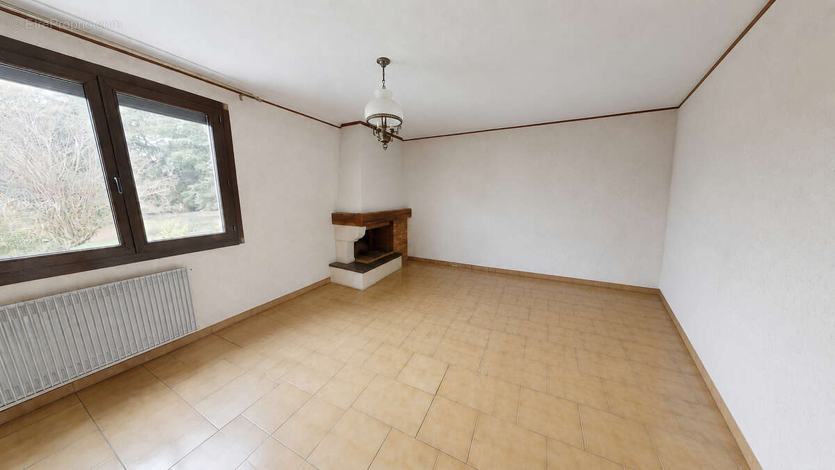 Maison à CRIMOLOIS