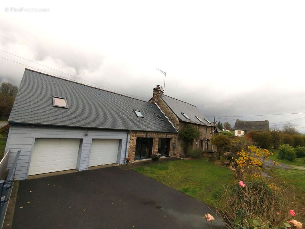 Maison à SAINT-GERMAIN-EN-COGLES