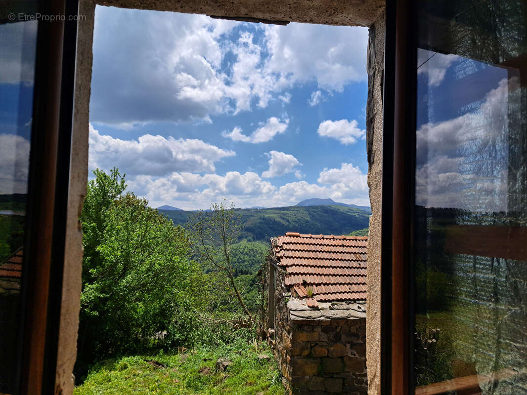 Maison en pierre en partie rénovée et petite bergerie - photo 11