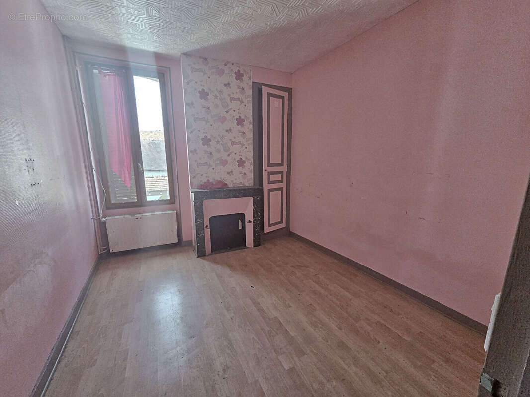 Appartement à SERGINES