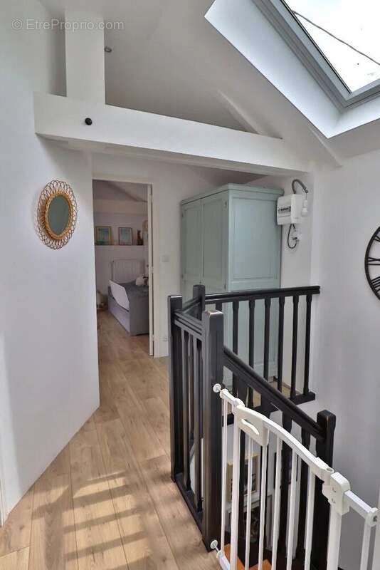 Maison à VERRIERES-LE-BUISSON