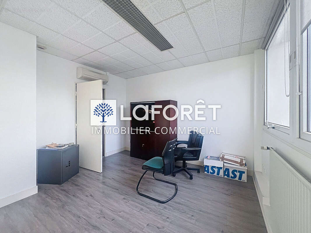 Commerce à PARTHENAY