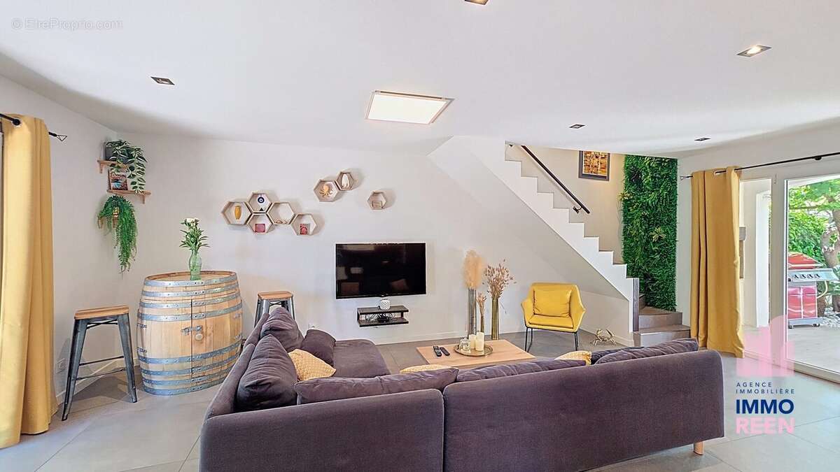 Maison à SIX-FOURS-LES-PLAGES