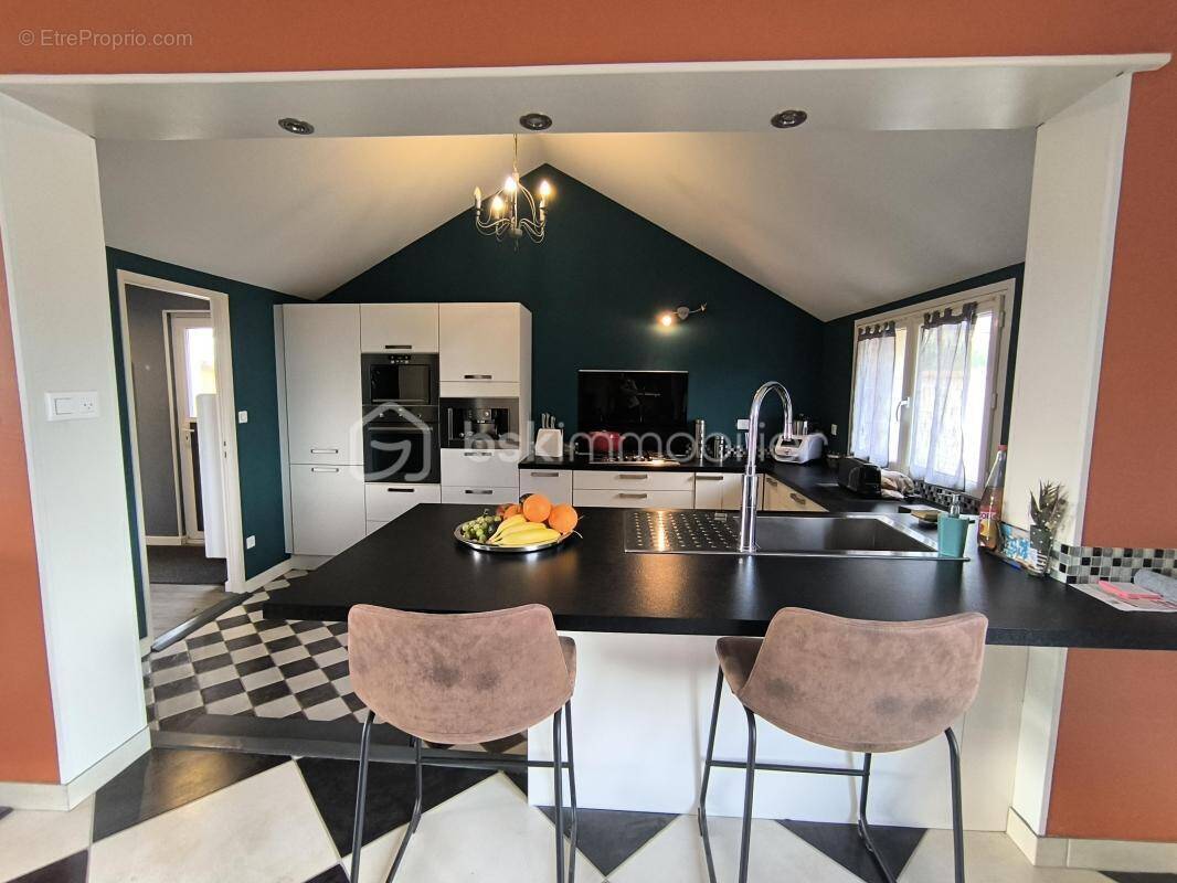 Maison à CHASNE-SUR-ILLET