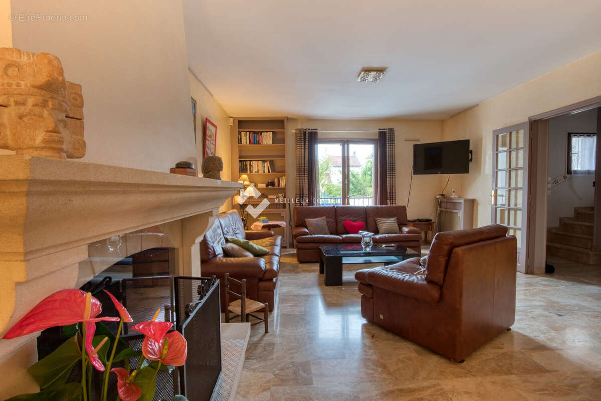 Maison 124 m² à Choisy-Le-Roi  - photo 2