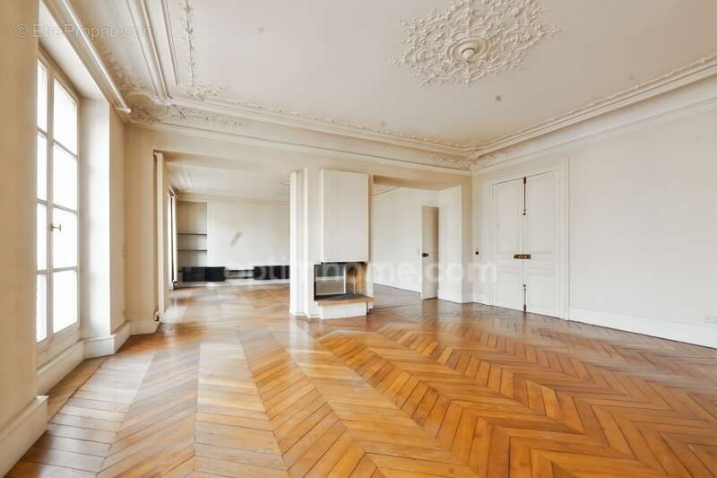 Appartement à VERSAILLES