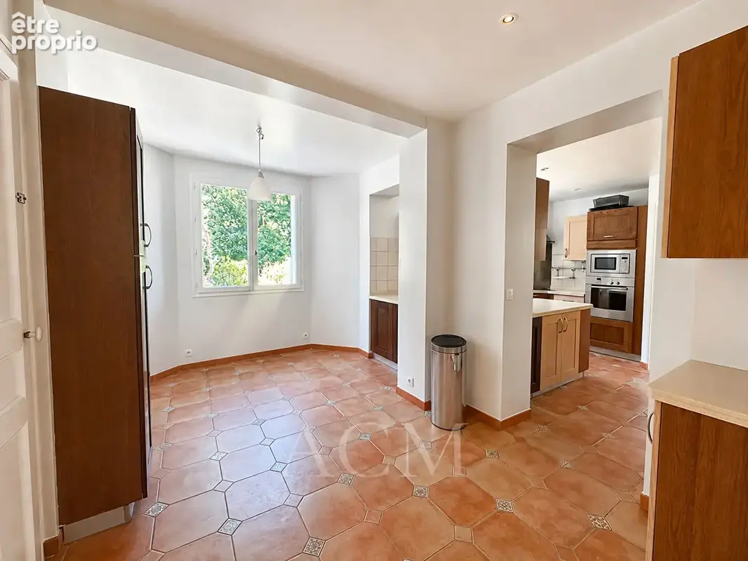 Maison spacieuse 8 pièces - Dépendance - Parc - Maisons Laffitte - photo 4