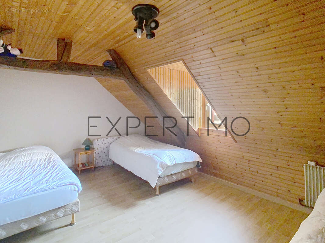 Maison à NOYERS-BOCAGE