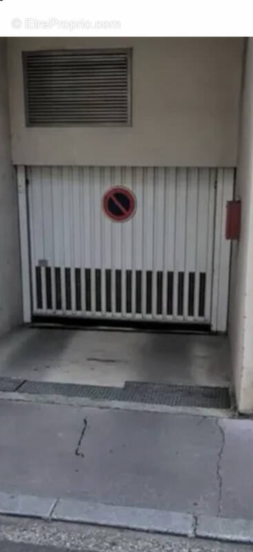 Parking à VILLEURBANNE