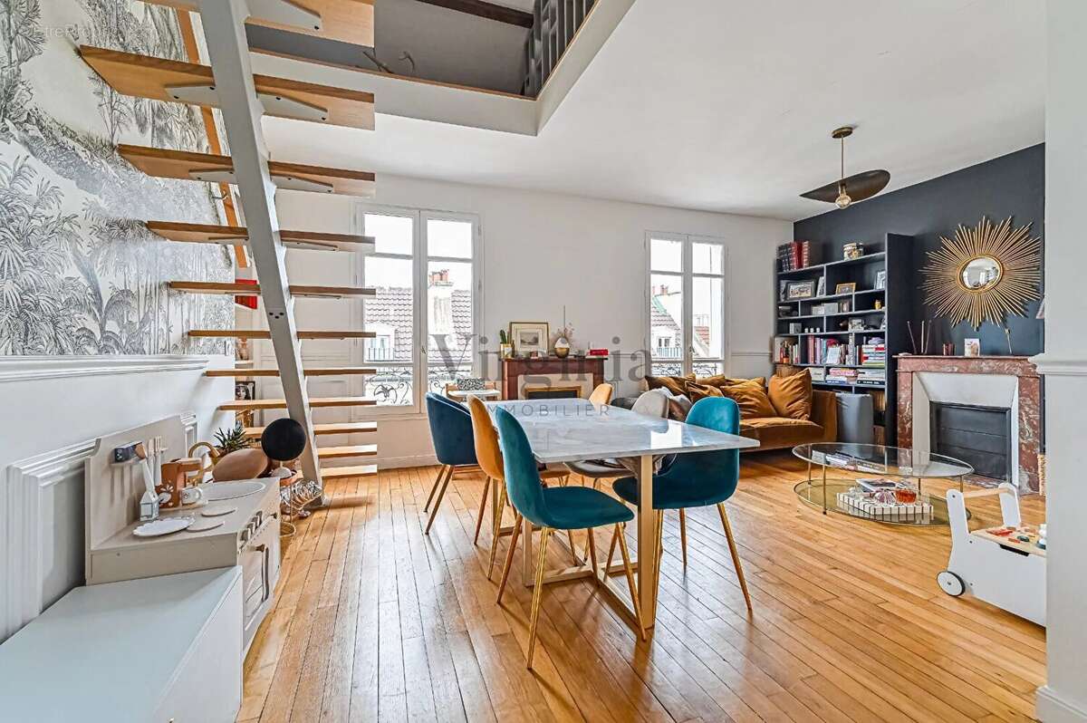 Appartement à CHARENTON-LE-PONT