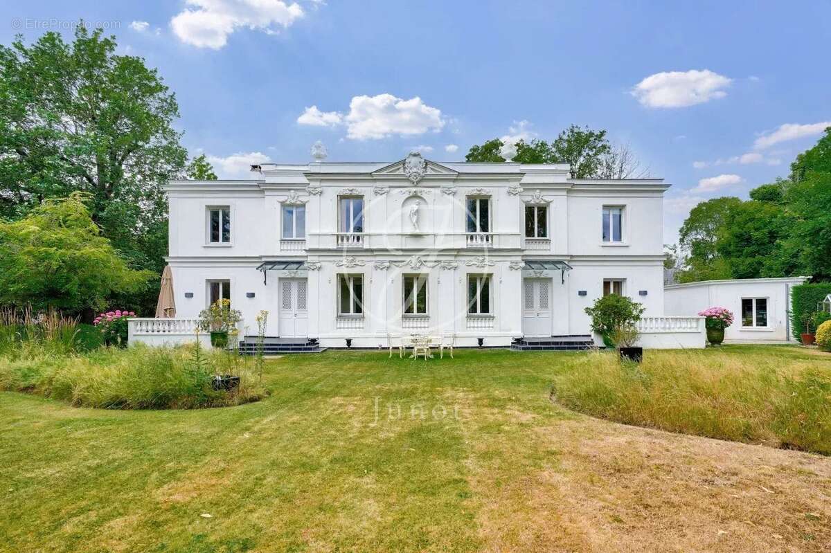 Maison à LE VESINET