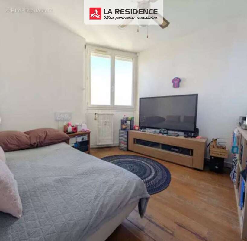 Appartement à SARTROUVILLE