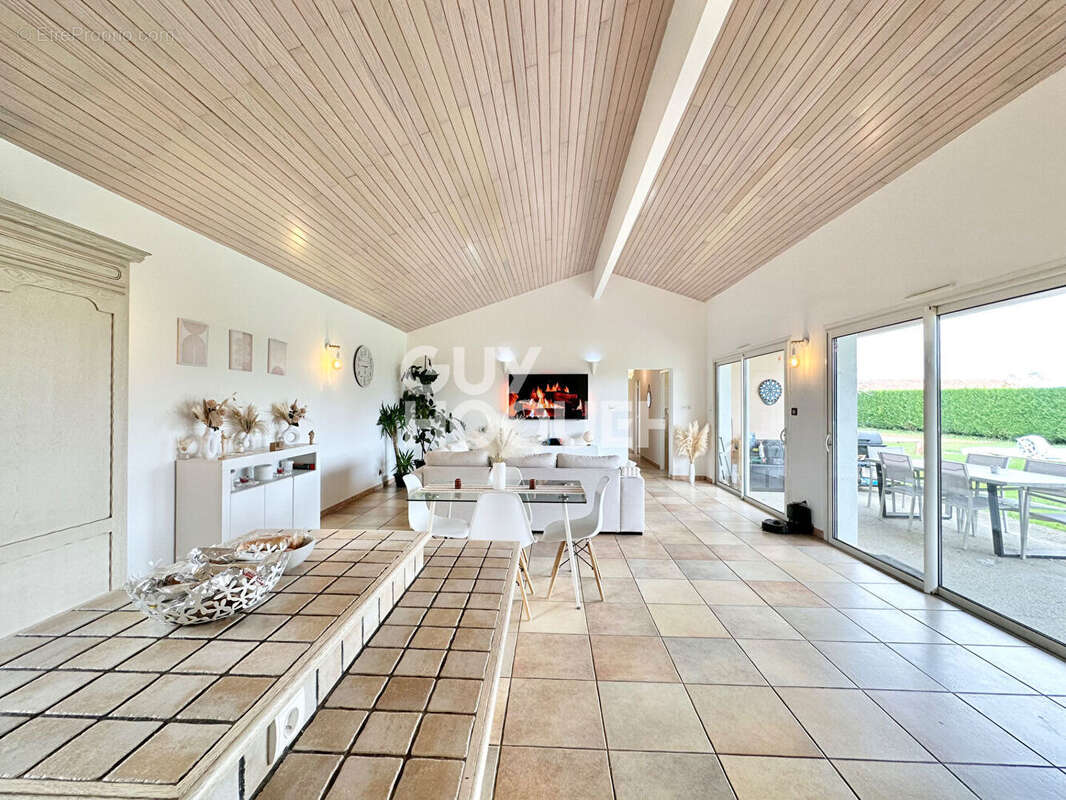 Maison à HAGETMAU