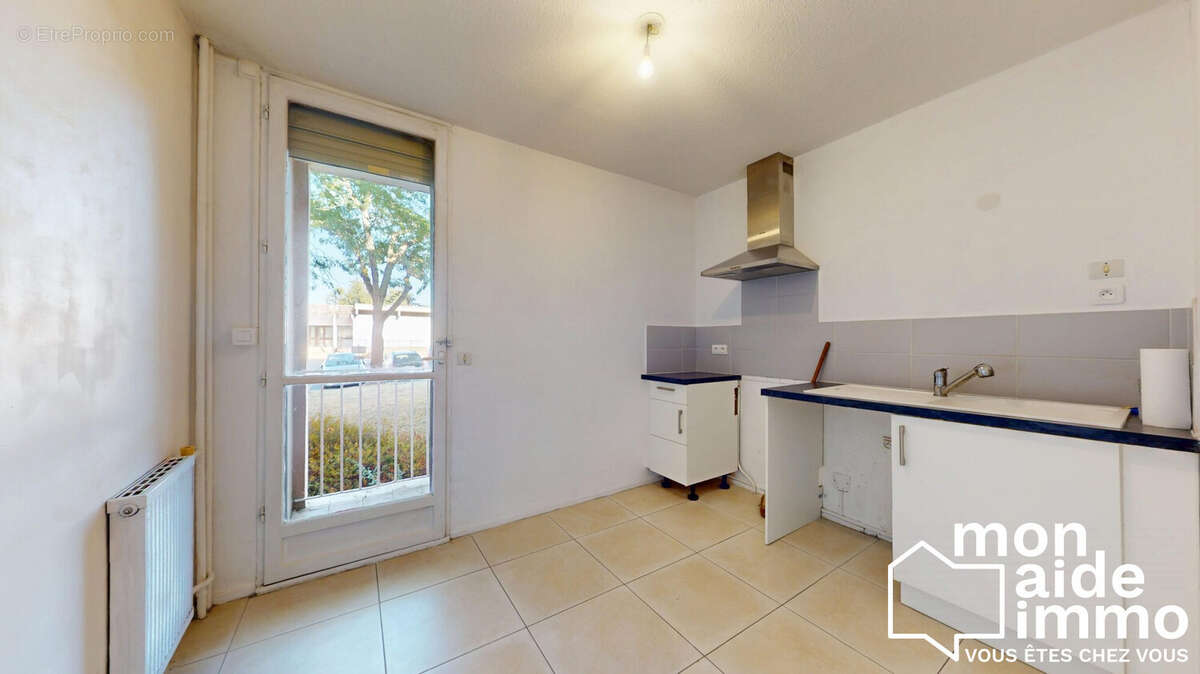Appartement 52 m² à Cenon  - photo 4