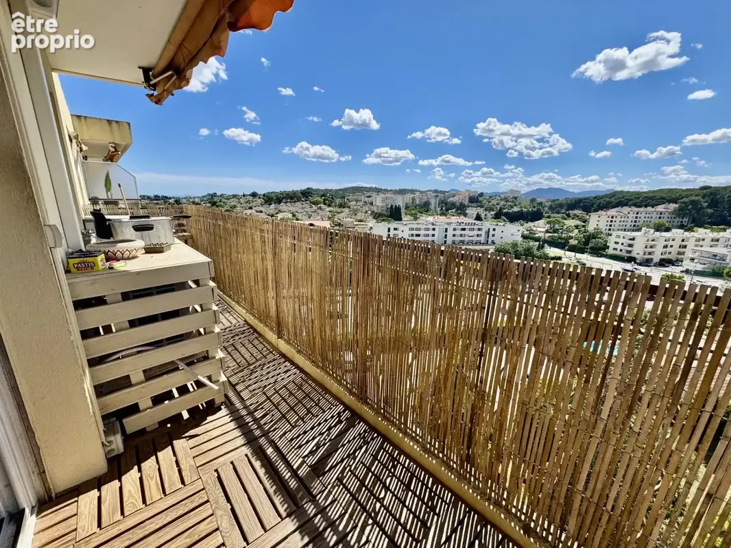 Appartement à LE CANNET