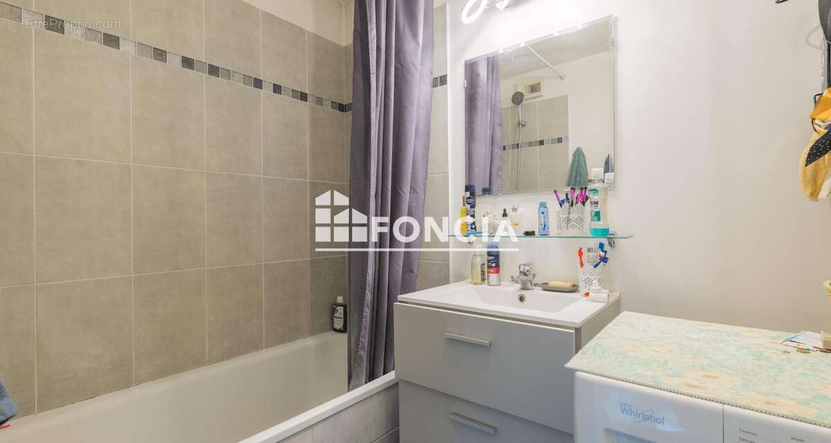 Appartement à EMERAINVILLE