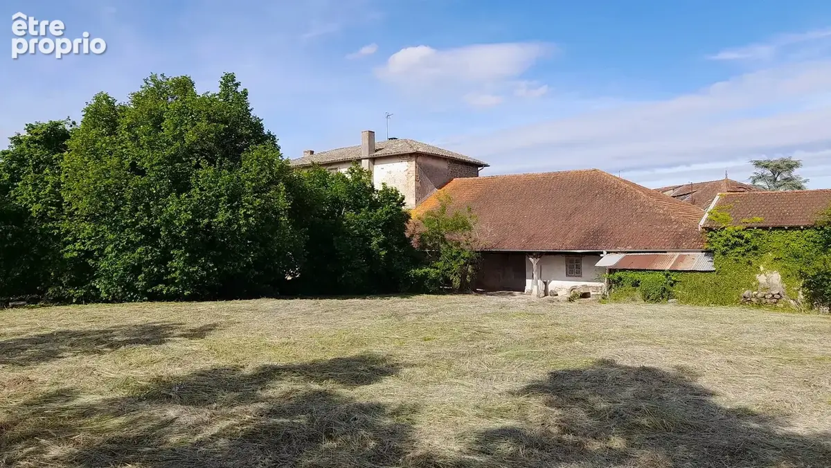 Maison 210 m² à Dommartin  - photo 4