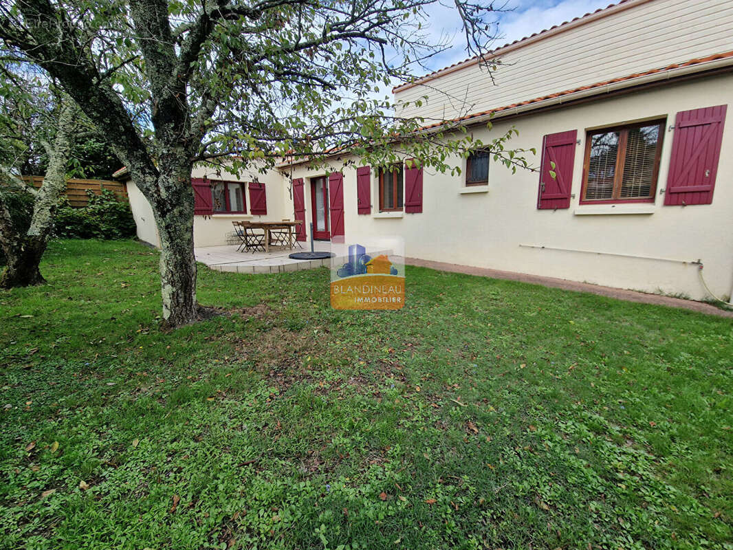 Maison à BOUGUENAIS